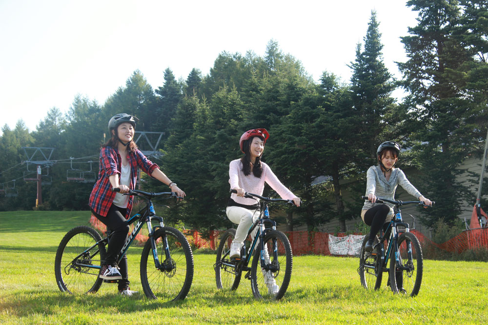 Mountain biking & Summer skiing in an embrace of Mt. Fuji