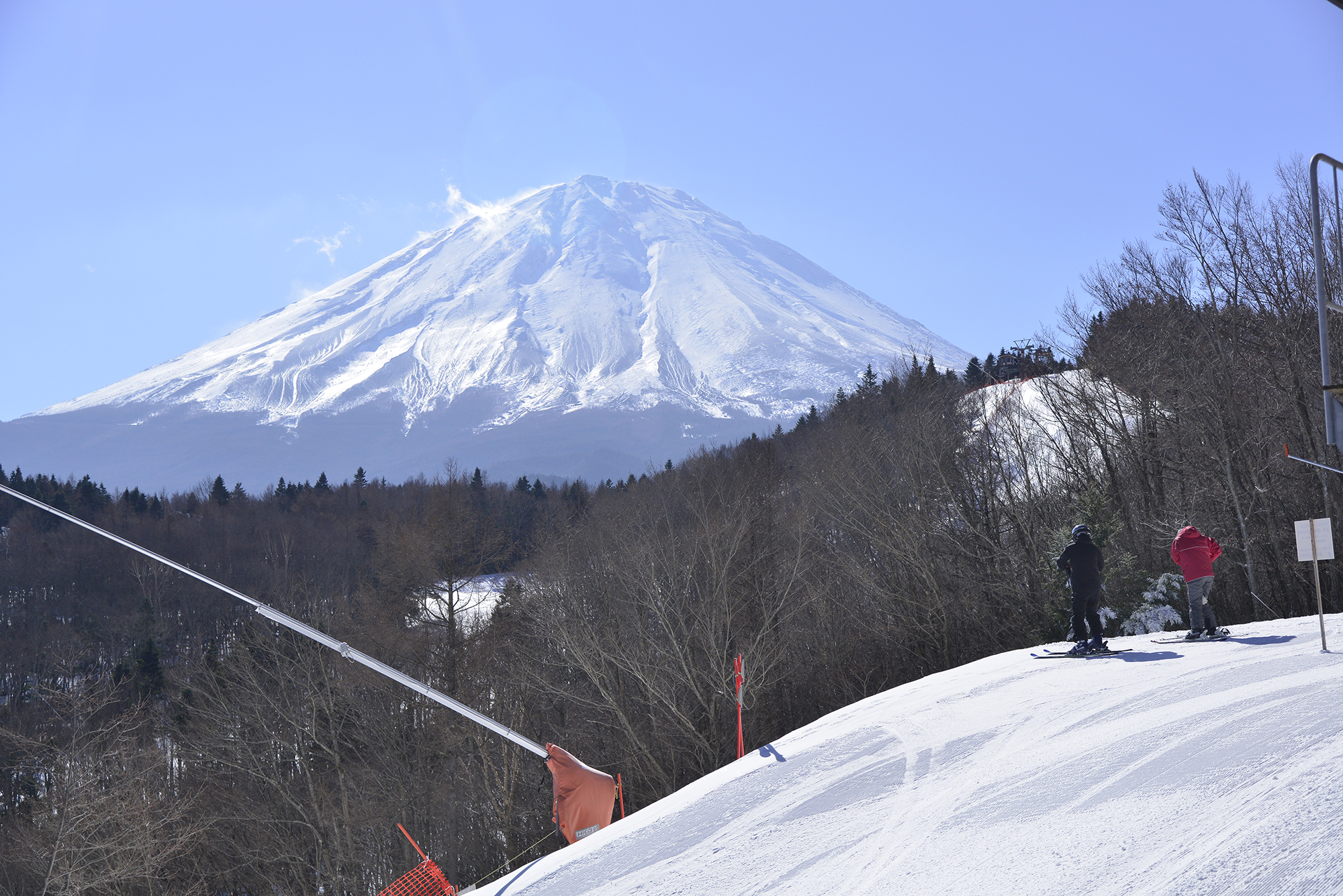 Reason #4: The biggest reason of all, a view of Mt. Fuji!